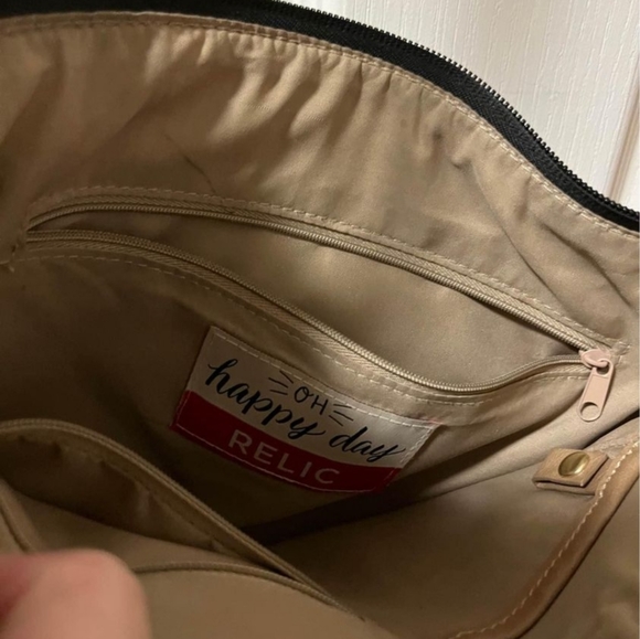 - NWOT Relic Oh Happy Day black and white w/ tan adjustable strap crossbod… - Picture 5 of 5